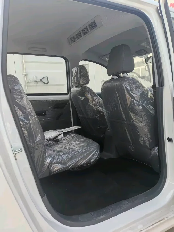 2024 WuLing HongGuang New Energy BEV 32.6KWH,autocango,china used car exporter,china ev exporter,chinese used car exporter,chinese used ev exporter