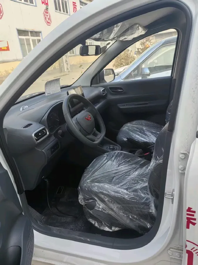 2024 WuLing HongGuang New Energy BEV 32.6KWH,autocango,china used car exporter,china ev exporter,chinese used car exporter,chinese used ev exporter