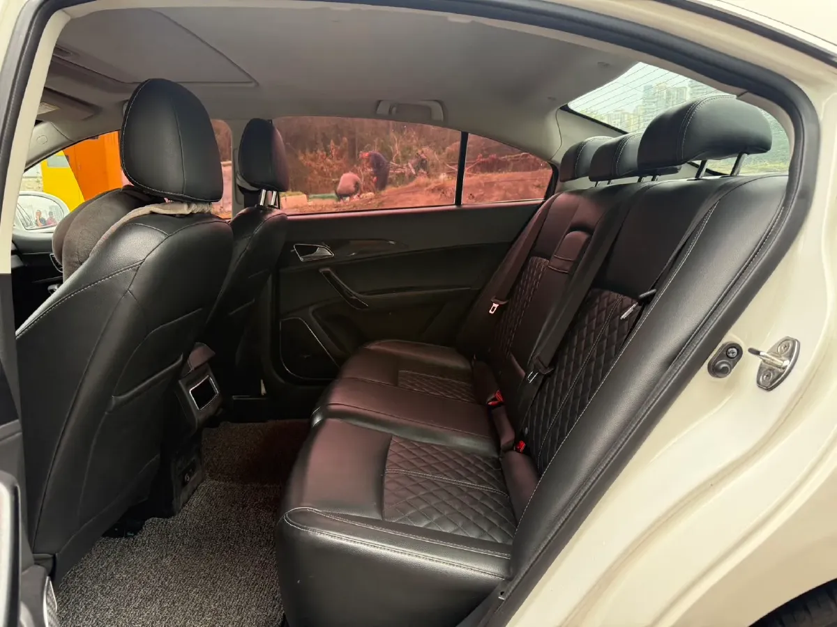 2017 Zotye Z560 1.5T 150HP L4 CVT,autocango,china used car exporter,china ev exporter,chinese used car exporter,chinese used ev exporter