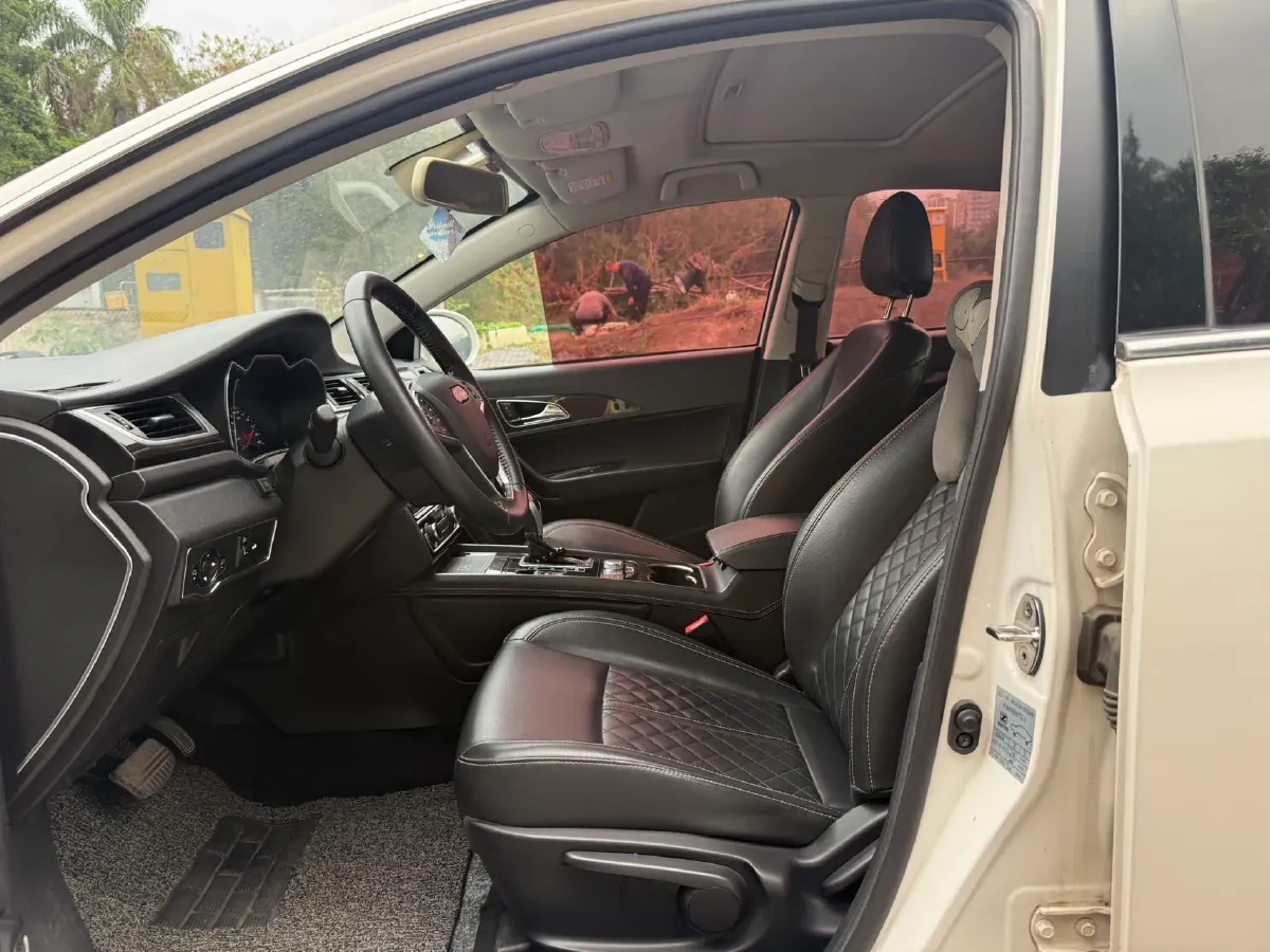 2017 Zotye Z560 1.5T 150HP L4 CVT,autocango,china used car exporter,china ev exporter,chinese used car exporter,chinese used ev exporter