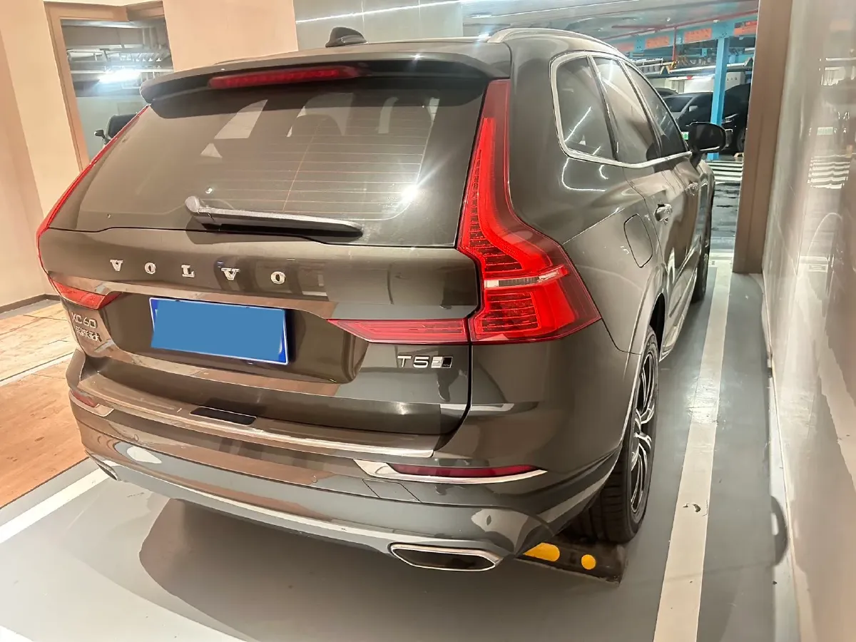 2020 Volvo XC60 2.0T 254HP L4 8AT,autocango,china used car exporter,china ev exporter,chinese used car exporter,chinese used ev exporter