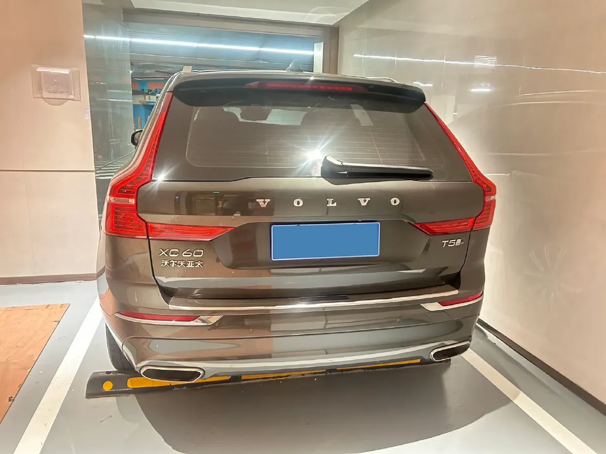 2020 Volvo XC60 2.0T 254HP L4 8AT,autocango,china used car exporter,china ev exporter,chinese used car exporter,chinese used ev exporter
