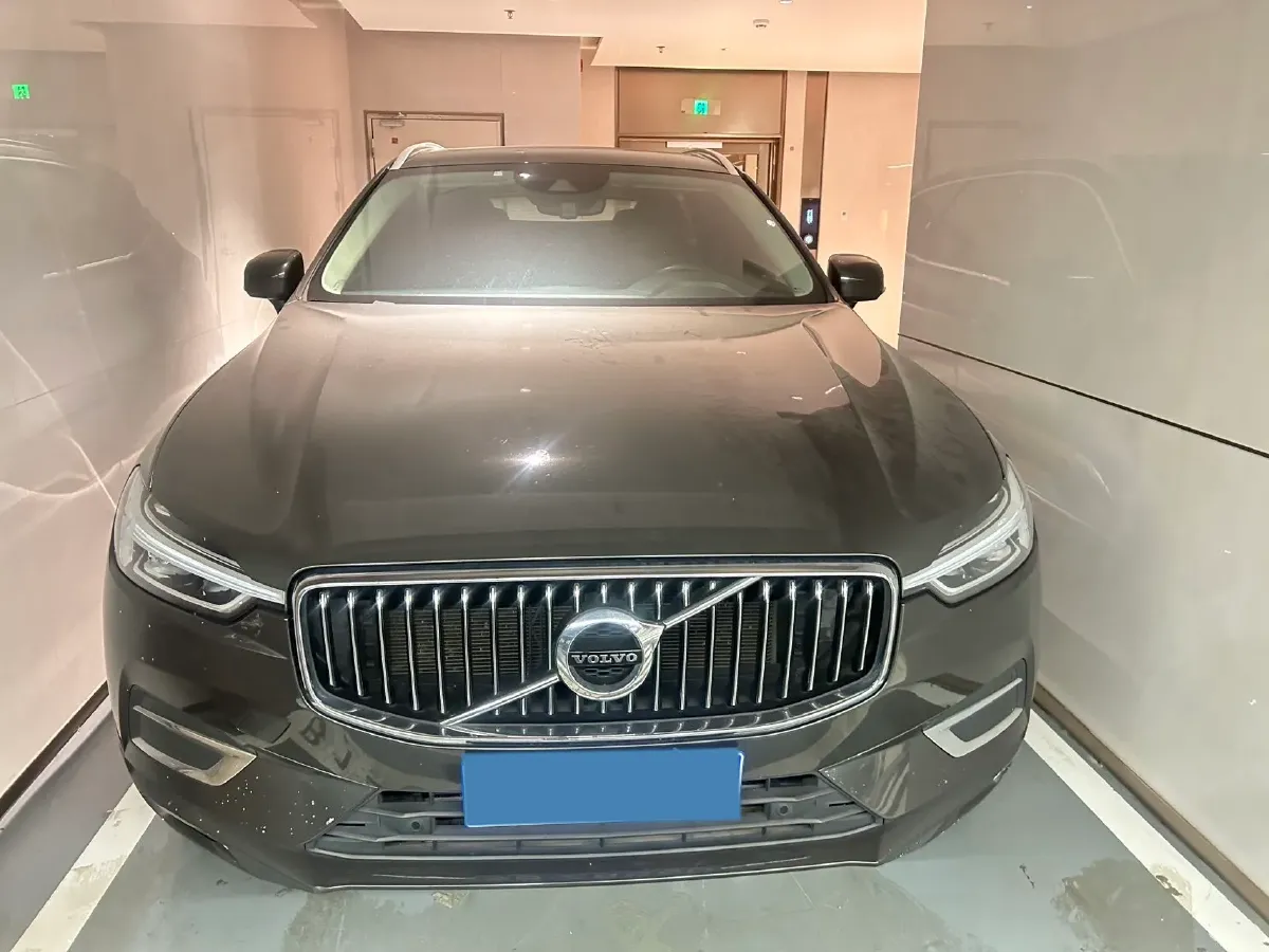 2020 Volvo XC60 2.0T 254HP L4 8AT,autocango,china used car exporter,china ev exporter,chinese used car exporter,chinese used ev exporter