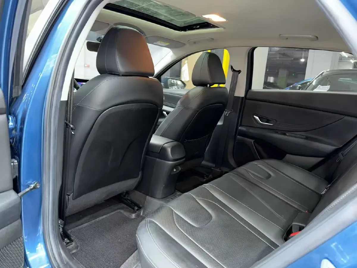 2021 Hyundai Elantra 1.5L 115HP L4 CVT,autocango,china used car exporter,china ev exporter,chinese used car exporter,chinese used ev exporter