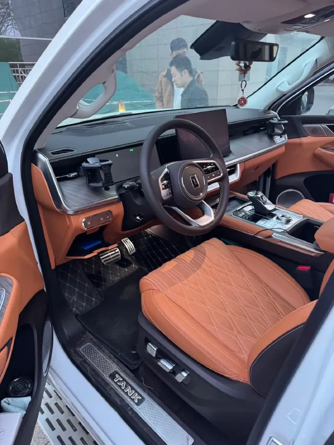 2025 Tank 500 2.0T 252HP L4 3DHT PHEV 59.05KWH,autocango,china used car exporter,china ev exporter,chinese used car exporter,chinese used ev exporter