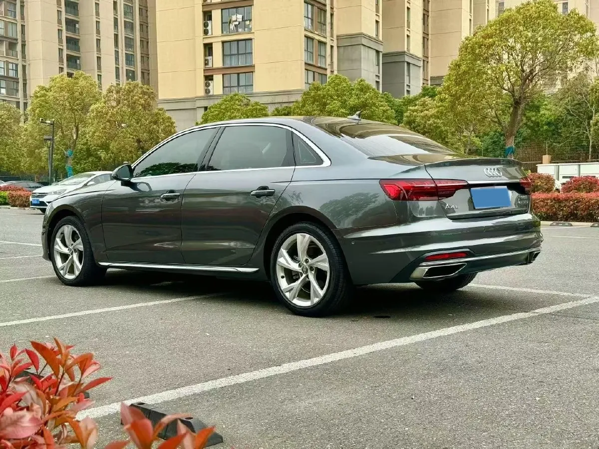 2020 Audi A4L 2.0T 190HP L4 7DCT,autocango,china used car exporter,china ev exporter,chinese used car exporter,chinese used ev exporter