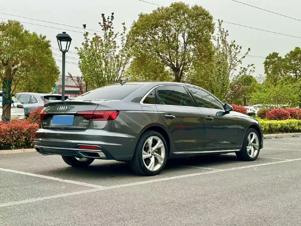 2020 Audi A4L 2.0T 190HP L4 7DCT,autocango,china used car exporter,china ev exporter,chinese used car exporter,chinese used ev exporter