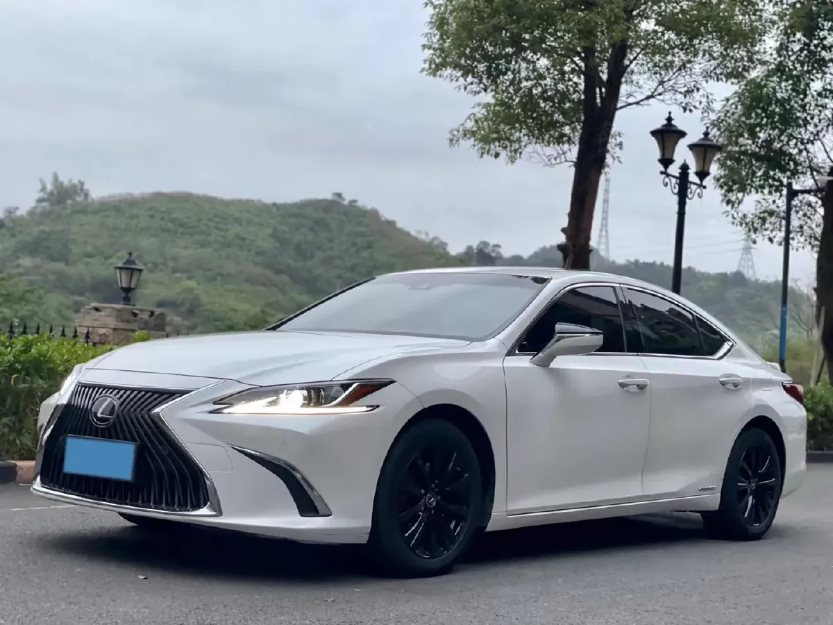 2018 Lexus ES 2.5L 178HP L4 E-CVT Hybrid,autocango,china used car exporter,china ev exporter,chinese used car exporter,chinese used ev exporter