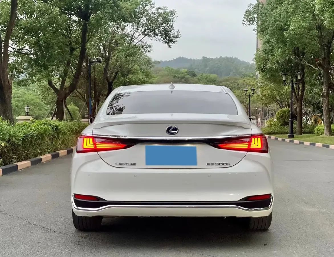 2018 Lexus ES 2.5L 178HP L4 E-CVT Hybrid,autocango,china used car exporter,china ev exporter,chinese used car exporter,chinese used ev exporter