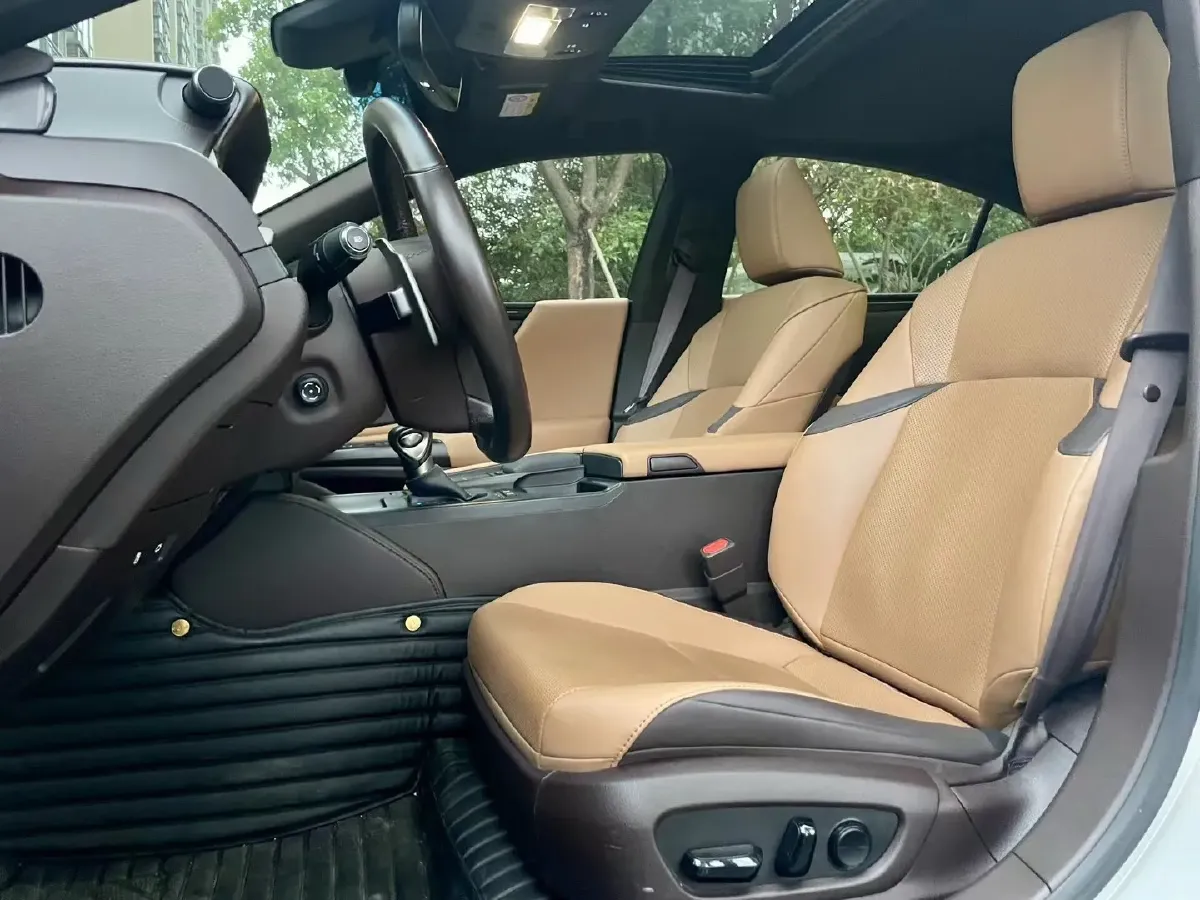 2018 Lexus ES 2.5L 178HP L4 E-CVT Hybrid,autocango,china used car exporter,china ev exporter,chinese used car exporter,chinese used ev exporter