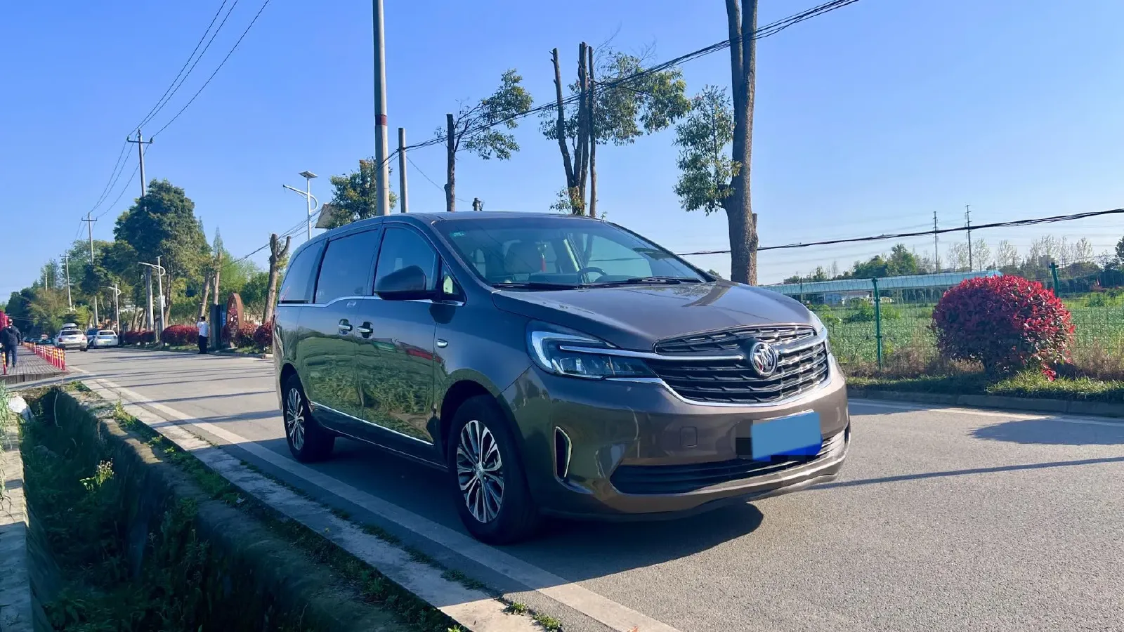 2021 Buick GL8 2.0T 237HP L4 9AT,autocango,china used car exporter,china ev exporter,chinese used car exporter,chinese used ev exporter