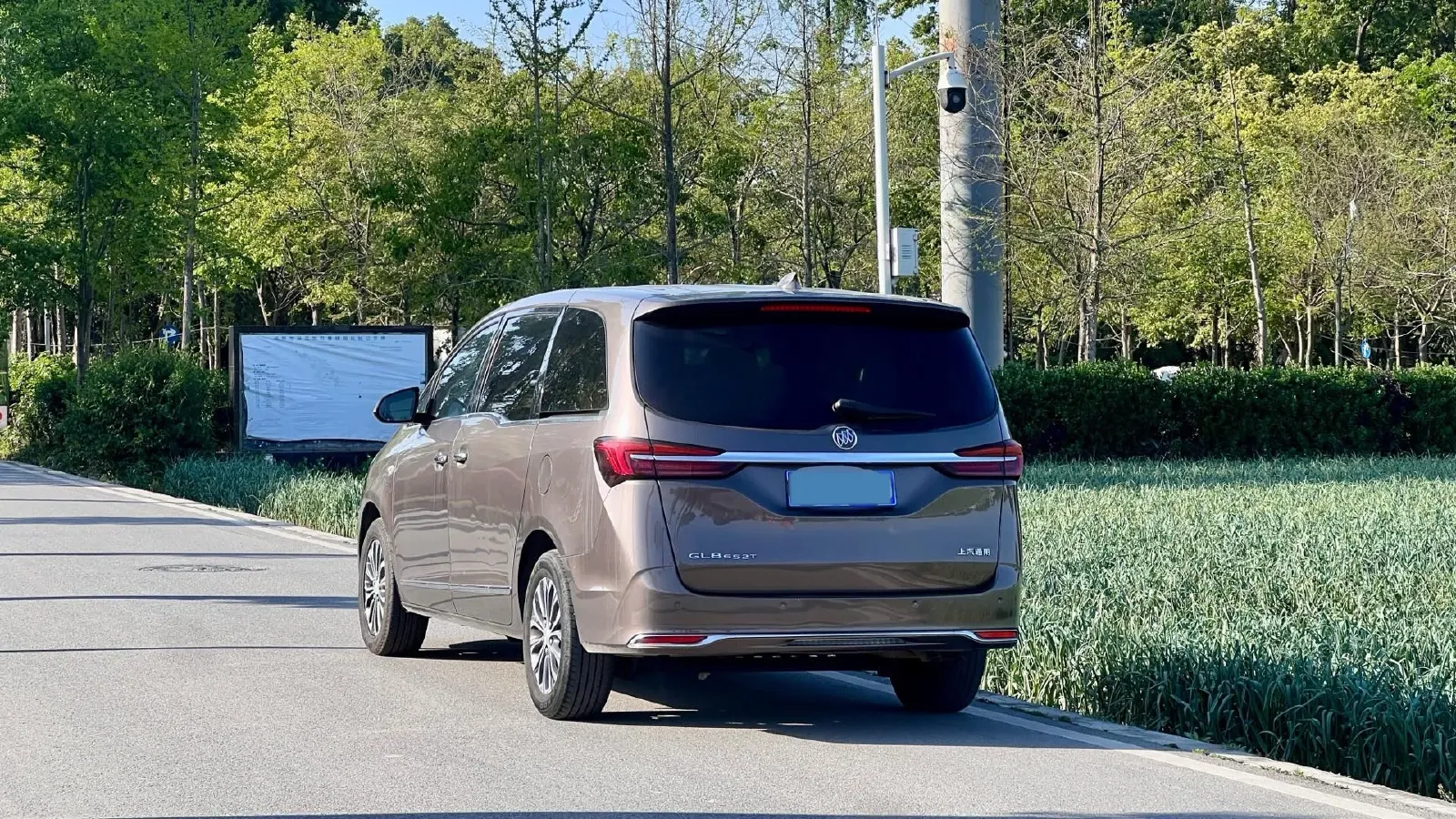 2021 Buick GL8 2.0T 237HP L4 9AT,autocango,china used car exporter,china ev exporter,chinese used car exporter,chinese used ev exporter