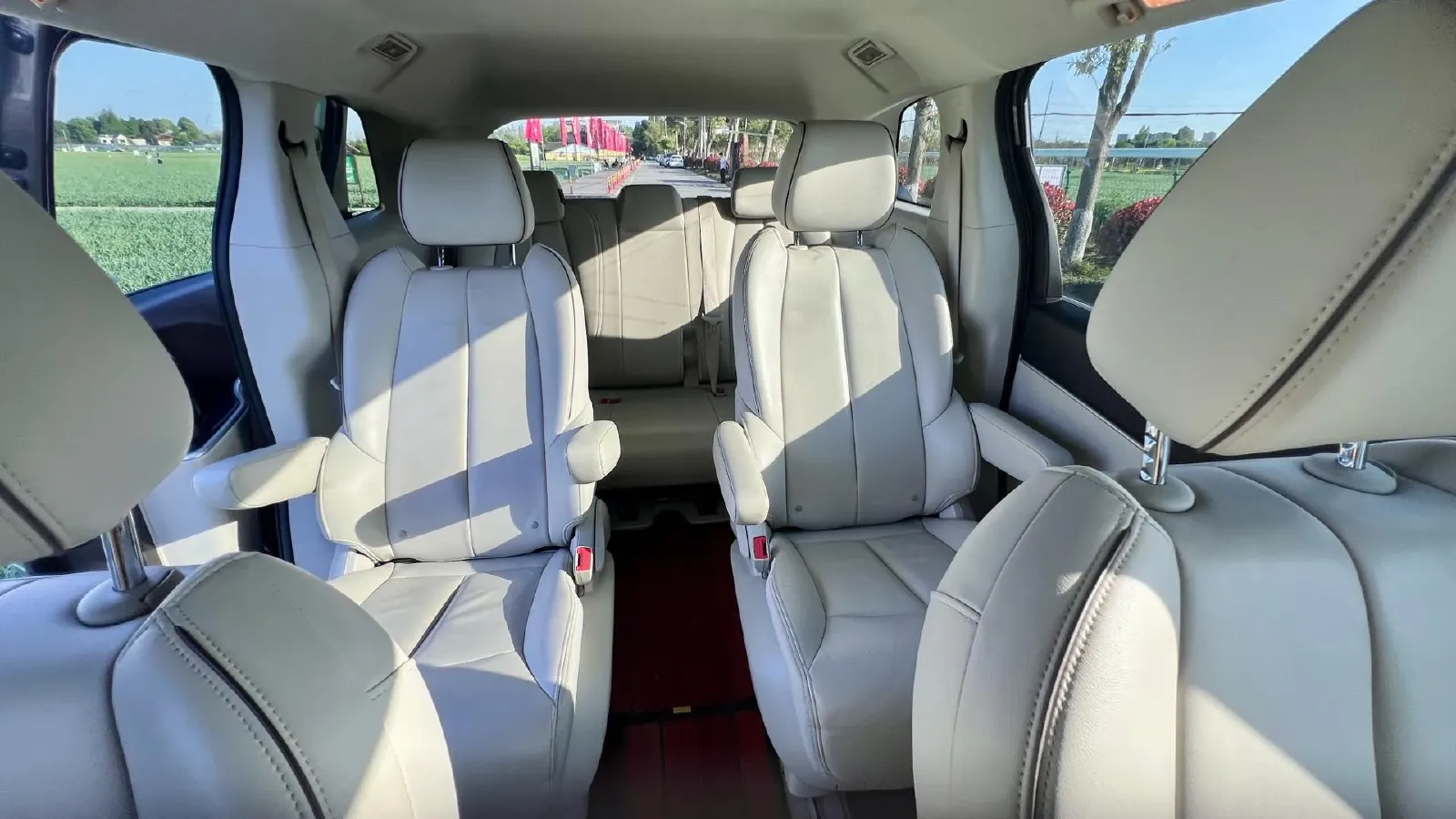 2021 Buick GL8 2.0T 237HP L4 9AT,autocango,china used car exporter,china ev exporter,chinese used car exporter,chinese used ev exporter