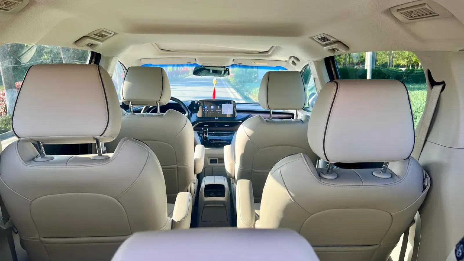 2021 Buick GL8 2.0T 237HP L4 9AT,autocango,china used car exporter,china ev exporter,chinese used car exporter,chinese used ev exporter