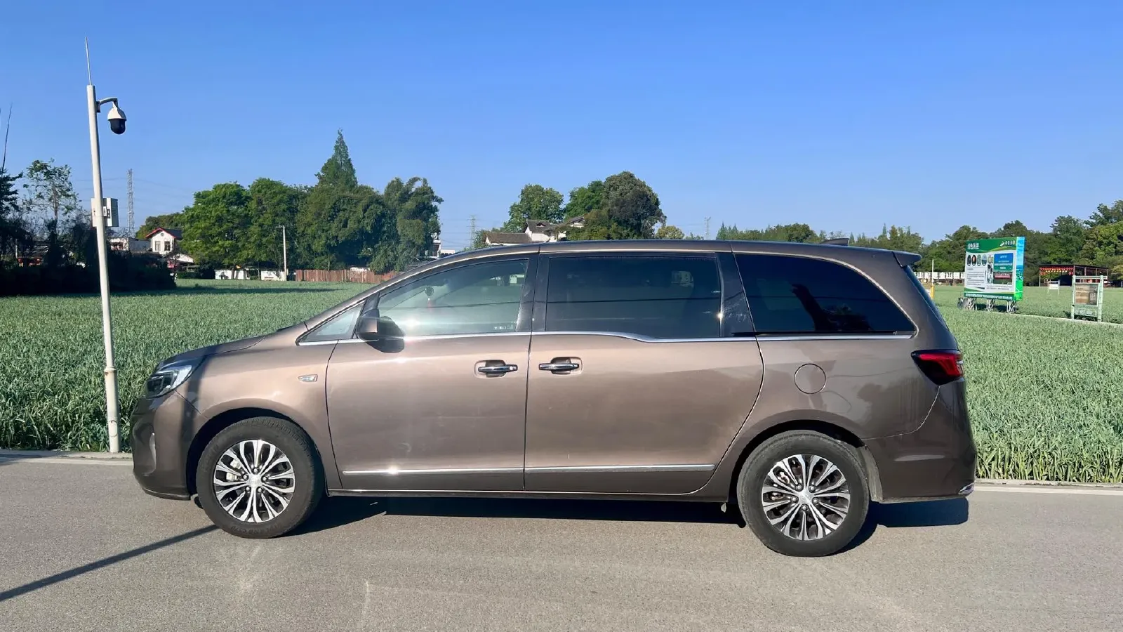 2021 Buick GL8 2.0T 237HP L4 9AT,autocango,china used car exporter,china ev exporter,chinese used car exporter,chinese used ev exporter