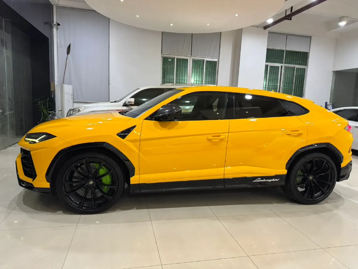 2021 Lamborghini Urus 4.0T 641HP V8 8AT,autocango,china used car exporter,china ev exporter,chinese used car exporter,chinese used ev exporter