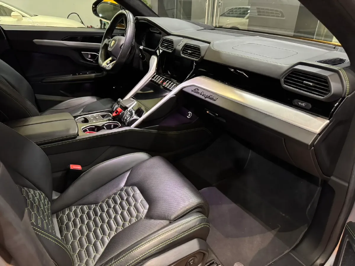 2021 Lamborghini Urus 4.0T 641HP V8 8AT,autocango,china used car exporter,china ev exporter,chinese used car exporter,chinese used ev exporter
