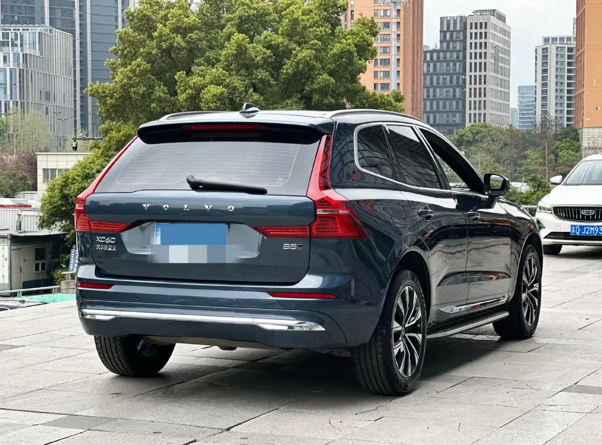 2023 Volvo XC60 2.0T 250HP L4 8AT,autocango,china used car exporter,china ev exporter,chinese used car exporter,chinese used ev exporter