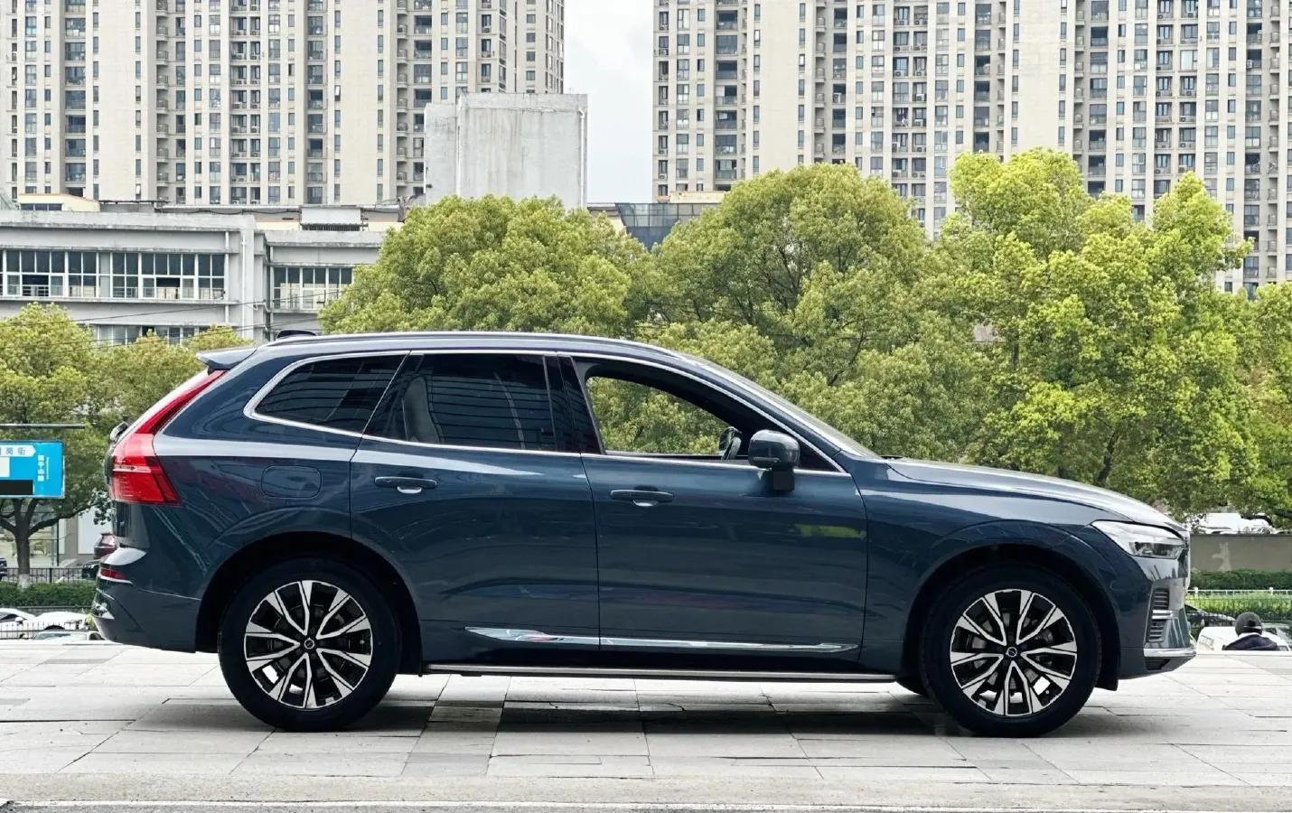 2023 Volvo XC60 2.0T 250HP L4 8AT,autocango,china used car exporter,china ev exporter,chinese used car exporter,chinese used ev exporter