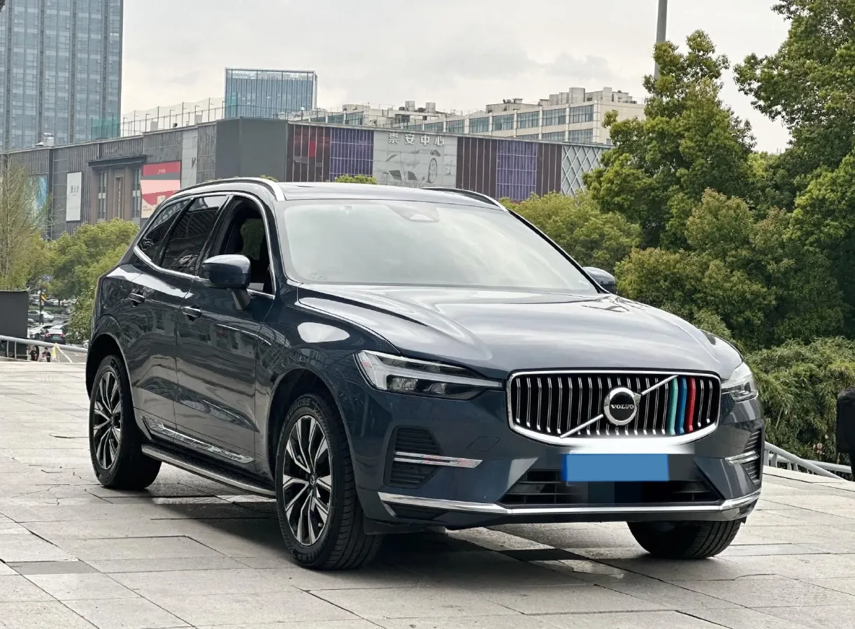 2023 Volvo XC60 2.0T 250HP L4 8AT,autocango,china used car exporter,china ev exporter,chinese used car exporter,chinese used ev exporter