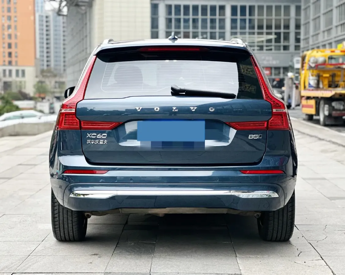 2023 Volvo XC60 2.0T 250HP L4 8AT,autocango,china used car exporter,china ev exporter,chinese used car exporter,chinese used ev exporter