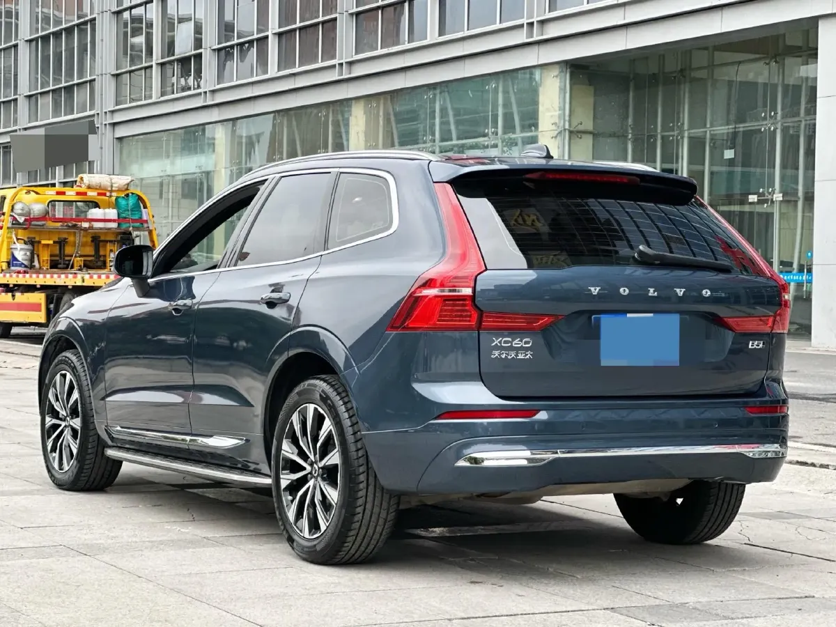2023 Volvo XC60 2.0T 250HP L4 8AT,autocango,china used car exporter,china ev exporter,chinese used car exporter,chinese used ev exporter
