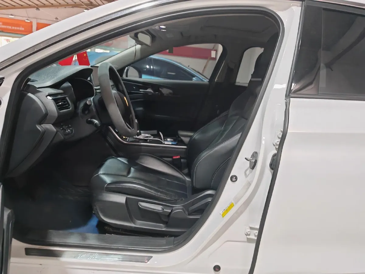 2019 HongQi H5 1.8T 180HP L4 6AT,autocango,china used car exporter,china ev exporter,chinese used car exporter,chinese used ev exporter