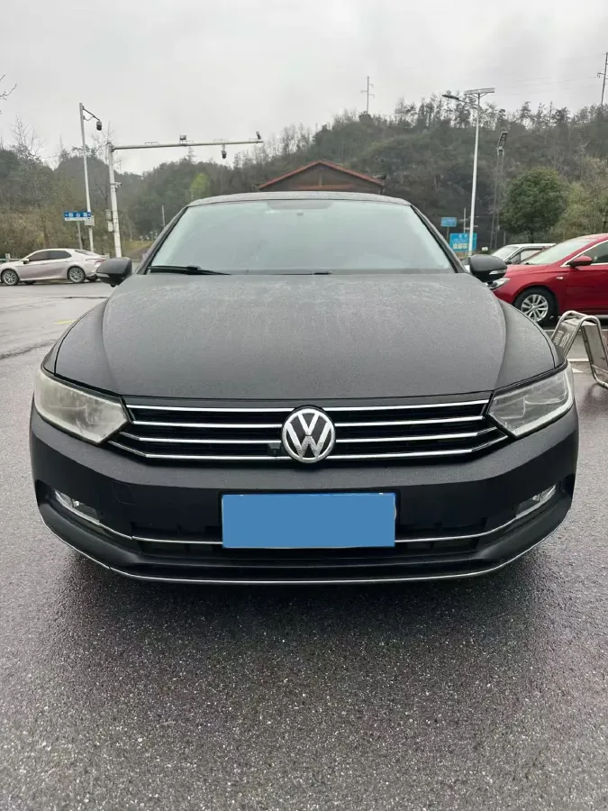 2018 Volkswagen Magotan 1.8T 180HP L4 7DCT,autocango,china used car exporter,china ev exporter,chinese used car exporter,chinese used ev exporter