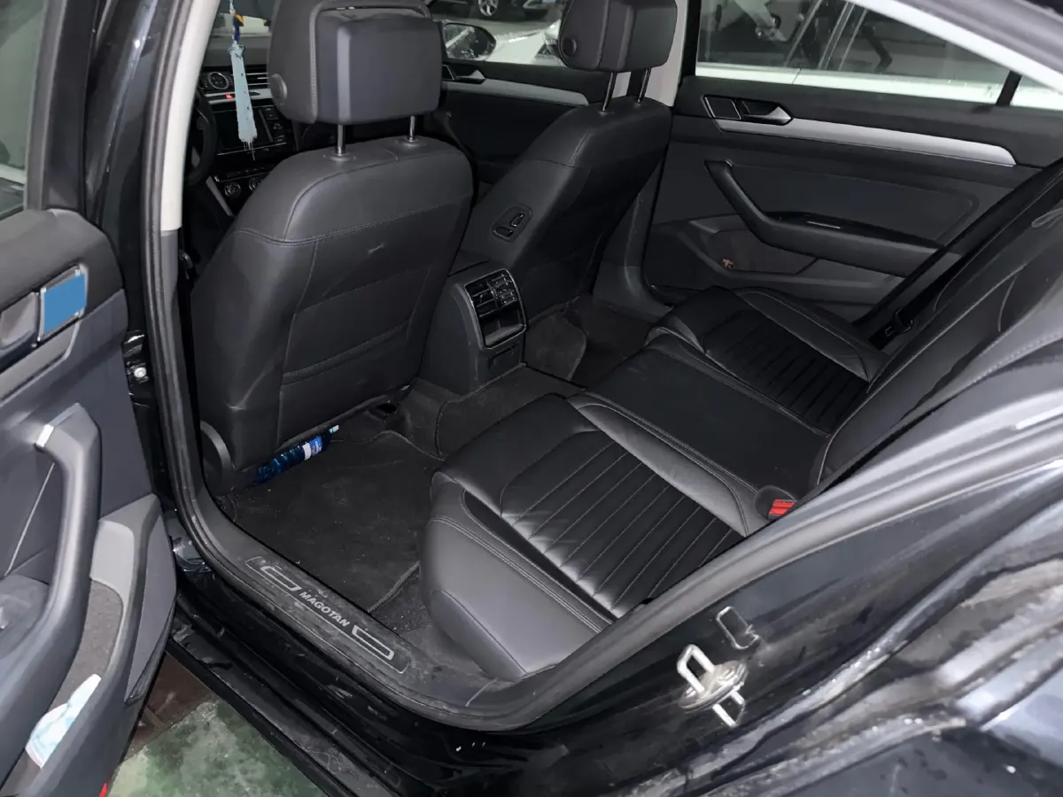 2018 Volkswagen Magotan 1.8T 180HP L4 7DCT,autocango,china used car exporter,china ev exporter,chinese used car exporter,chinese used ev exporter