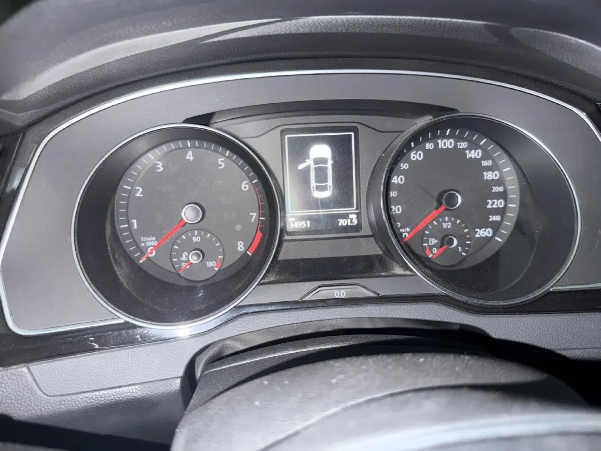 2018 Volkswagen Magotan 1.8T 180HP L4 7DCT,autocango,china used car exporter,china ev exporter,chinese used car exporter,chinese used ev exporter