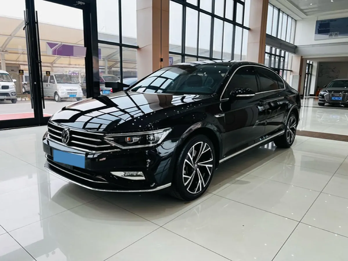 2021 Volkswagen Magotan 2.0T 186HP L4 7DCT,autocango,china used car exporter,china ev exporter,chinese used car exporter,chinese used ev exporter