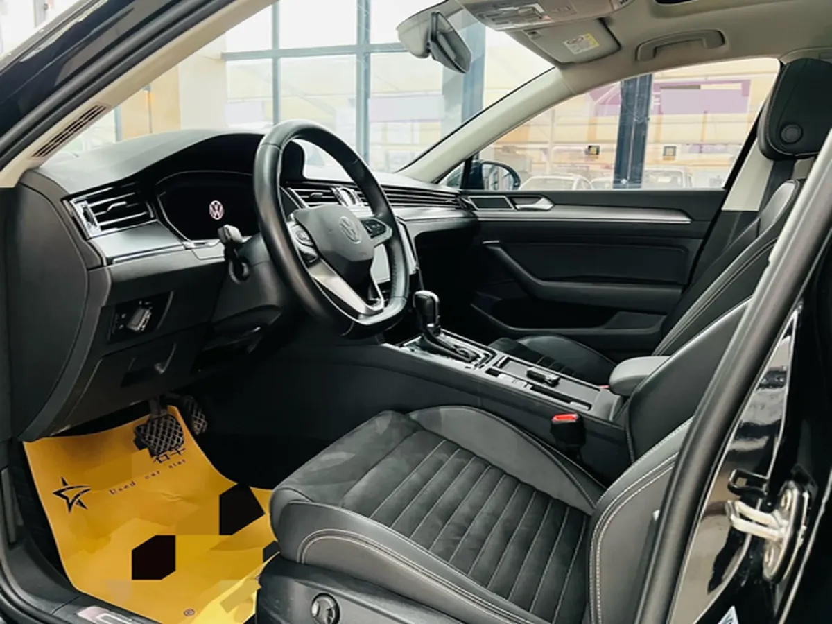 2021 Volkswagen Magotan 2.0T 186HP L4 7DCT,autocango,china used car exporter,china ev exporter,chinese used car exporter,chinese used ev exporter