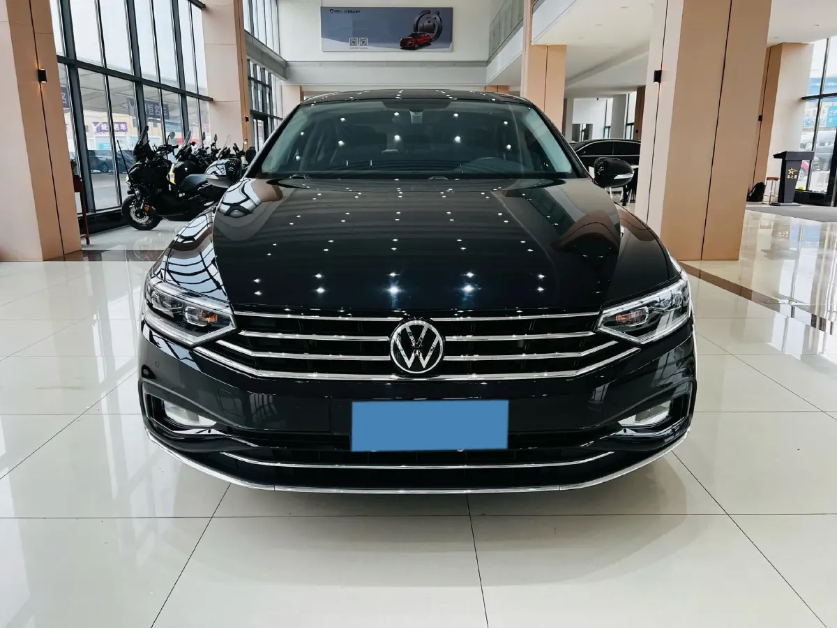 2021 Volkswagen Magotan 2.0T 186HP L4 7DCT,autocango,china used car exporter,china ev exporter,chinese used car exporter,chinese used ev exporter