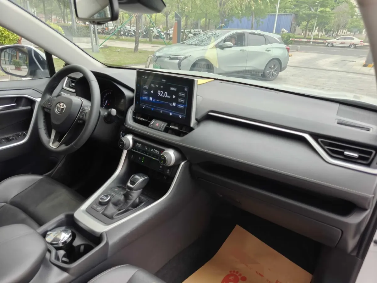 2020 Toyota Wildlander 2.0L 171HP L4 CVT,autocango,china used car exporter,china ev exporter,chinese used car exporter,chinese used ev exporter