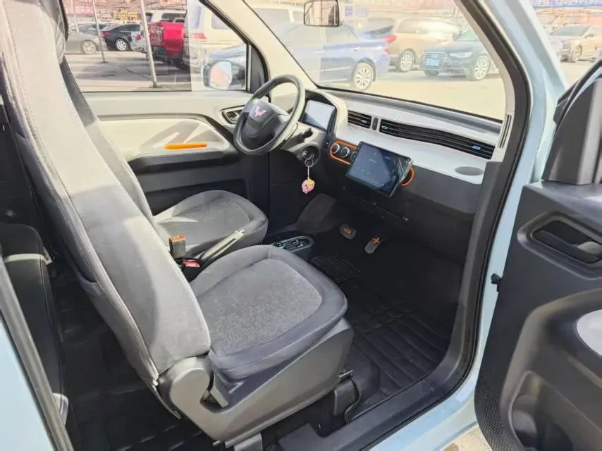 2021 WuLing HongGuang MINI EV BEV 13.9KWH,autocango,china used car exporter,china ev exporter,chinese used car exporter,chinese used ev exporter