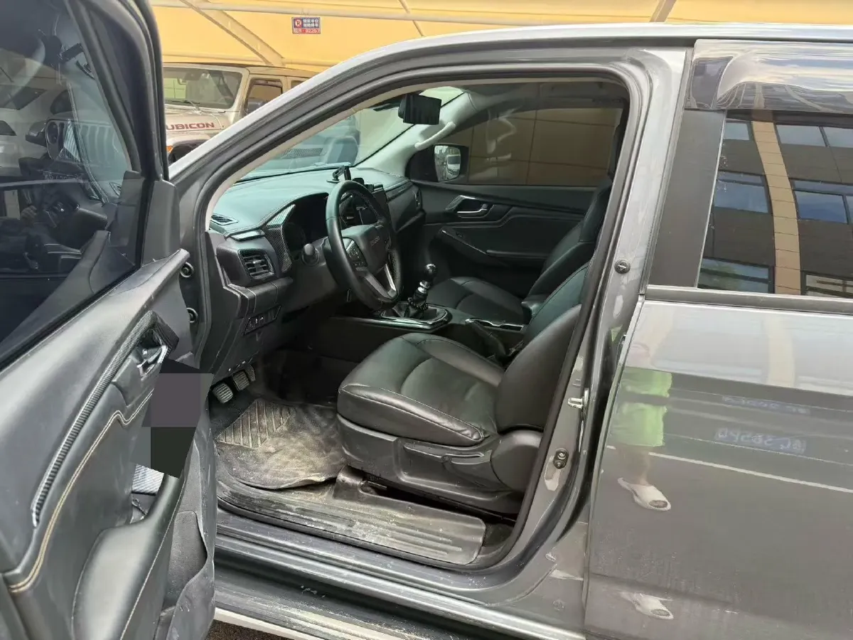 2021 Isuzu D-MAX 1.9T 163HP L4 6MT,autocango,china used car exporter,china ev exporter,chinese used car exporter,chinese used ev exporter