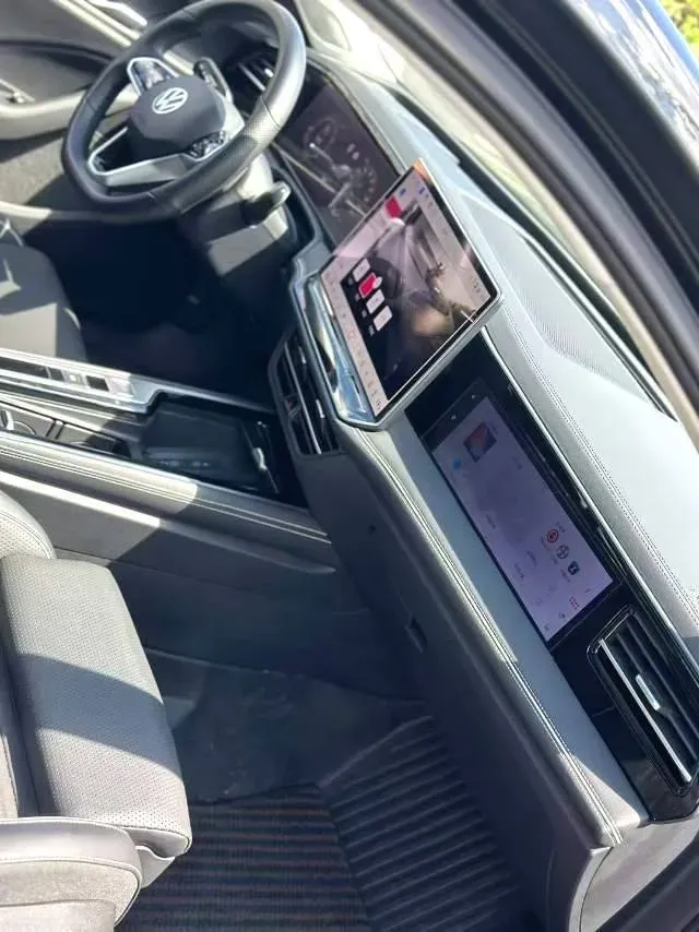 2024 Volkswagen Magotan 2.0T 220HP L4 7DCT,autocango,china used car exporter,china ev exporter,chinese used car exporter,chinese used ev exporter