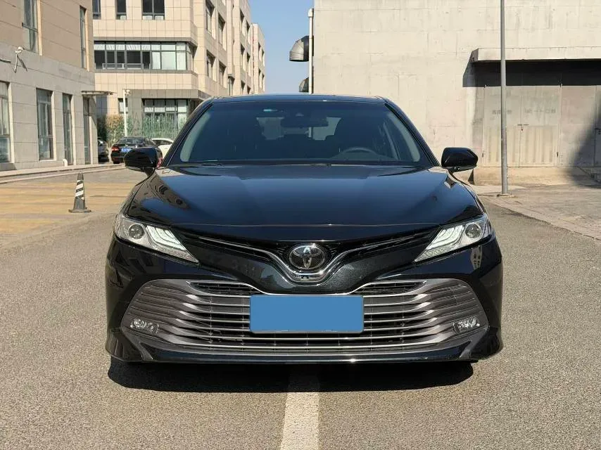 2019 Toyota Camry 2.5L 209HP L4 8AT,autocango,china used car exporter,china ev exporter,chinese used car exporter,chinese used ev exporter