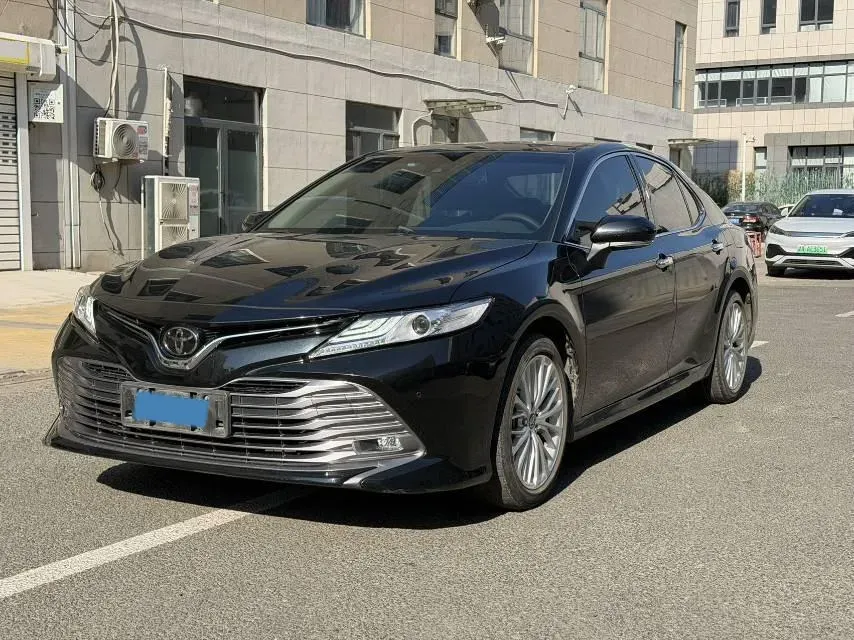2019 Toyota Camry 2.5L 209HP L4 8AT,autocango,china used car exporter,china ev exporter,chinese used car exporter,chinese used ev exporter