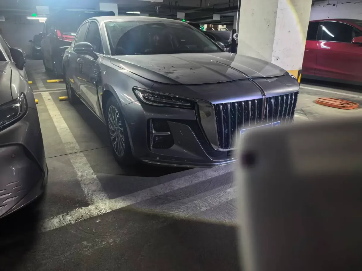 2023 HongQi H5 2.0T 224HP L4 8AT,autocango,china used car exporter,china ev exporter,chinese used car exporter,chinese used ev exporter