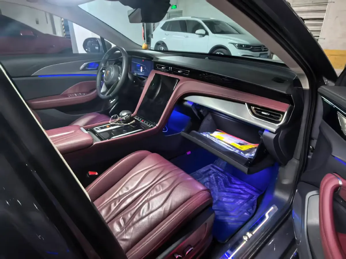 2023 HongQi H5 2.0T 224HP L4 8AT,autocango,china used car exporter,china ev exporter,chinese used car exporter,chinese used ev exporter