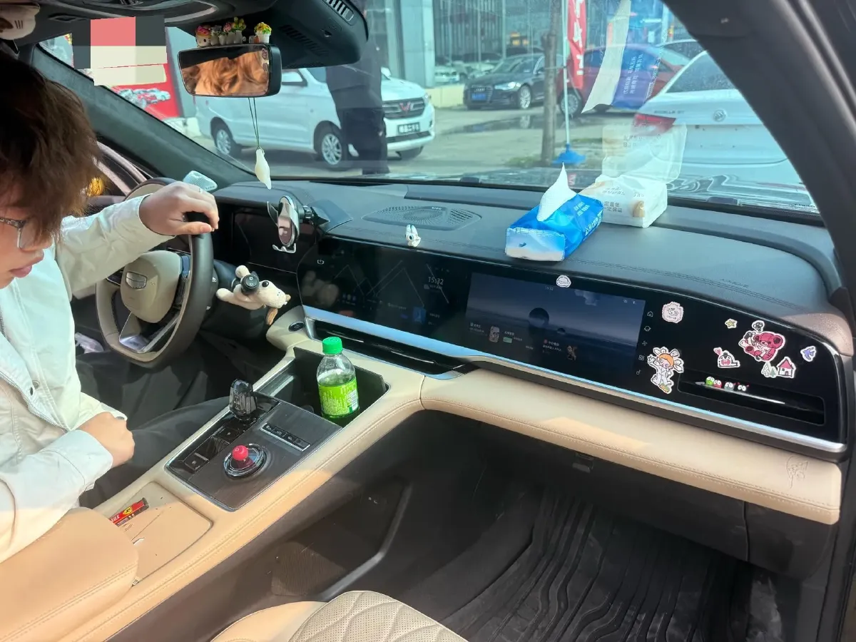 2025 Geely Monjaro 2.0T 238HP L4 8AT,autocango,china used car exporter,china ev exporter,chinese used car exporter,chinese used ev exporter