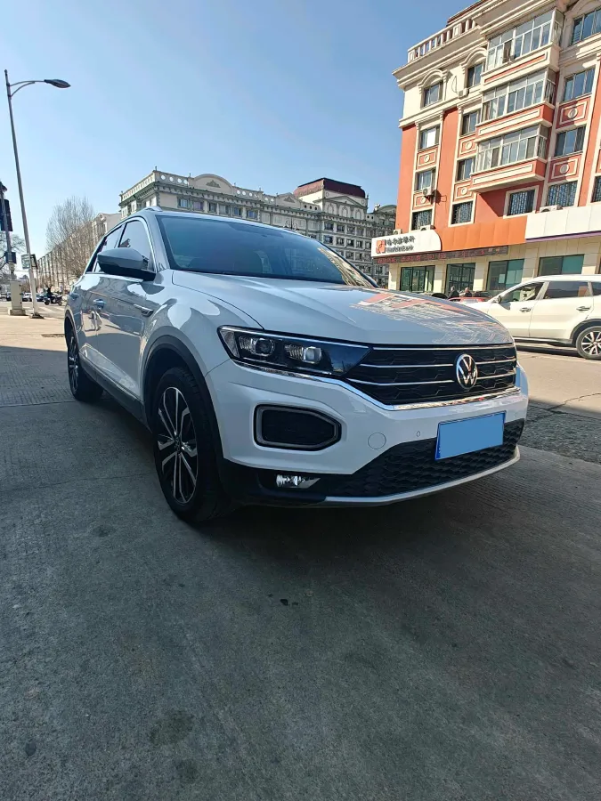 2022 Volkswagen T-Roc 1.4T 150HP L4 7DCT,autocango,china used car exporter,china ev exporter,chinese used car exporter,chinese used ev exporter