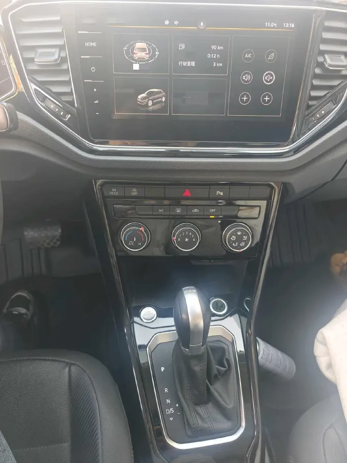 2022 Volkswagen T-Roc 1.4T 150HP L4 7DCT,autocango,china used car exporter,china ev exporter,chinese used car exporter,chinese used ev exporter