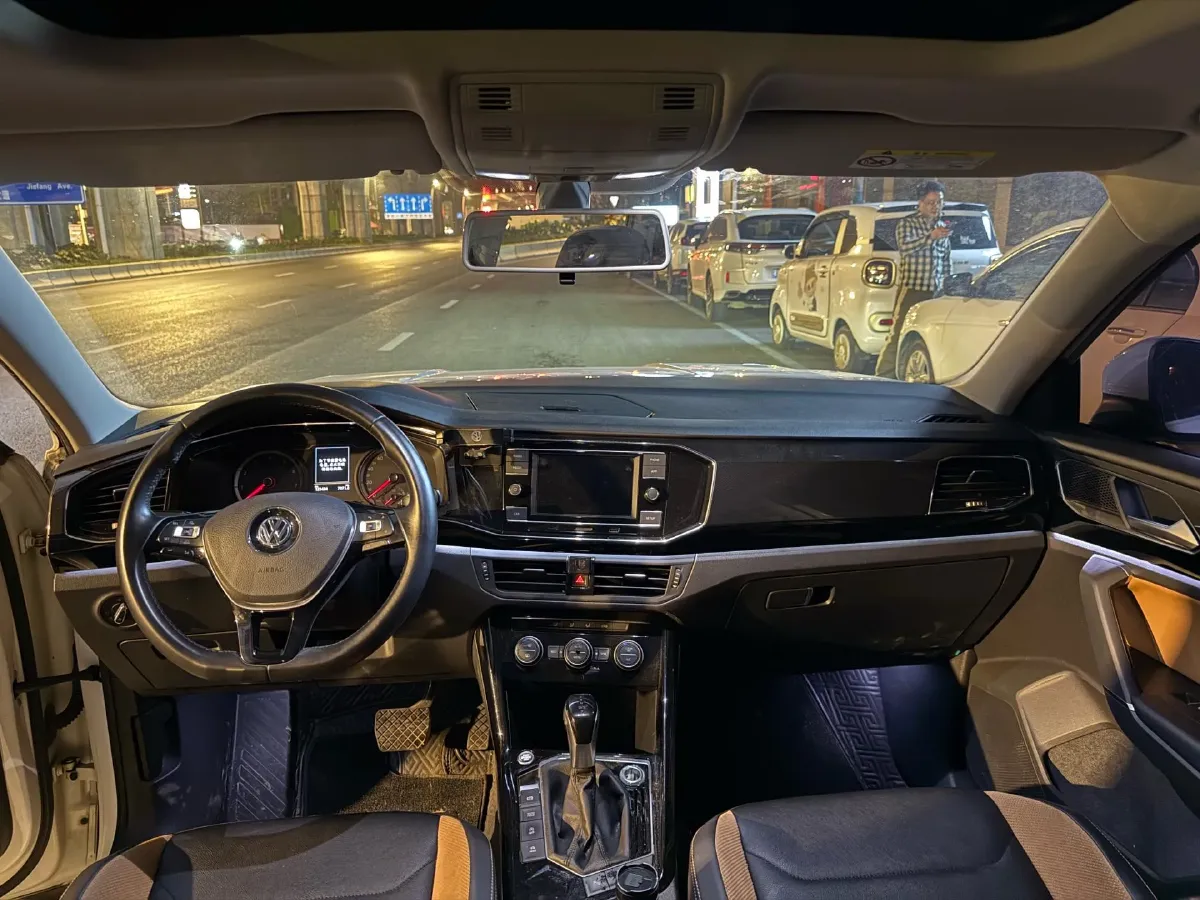 2019 Jeep Cherokee 2.0T 234HP L4 9AT,autocango,china used car exporter,china ev exporter,chinese used car exporter,chinese used ev exporter