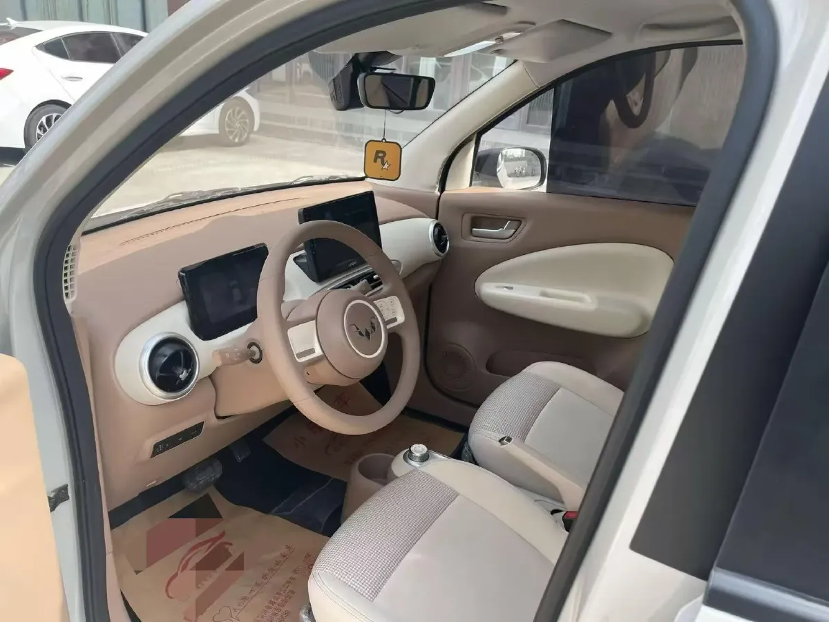 2025 WuLing HongGuang MINI EV BEV 16.2KWH,autocango,china used car exporter,china ev exporter,chinese used car exporter,chinese used ev exporter