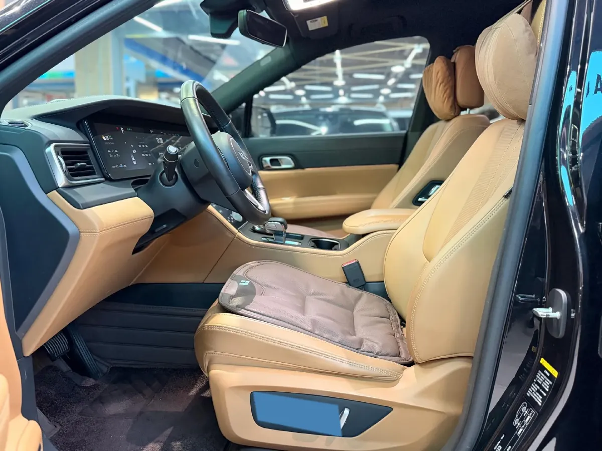 2020 Li ONE Range Extended 131HP REEV 40.5KWH,autocango,china used car exporter,china ev exporter,chinese used car exporter,chinese used ev exporter