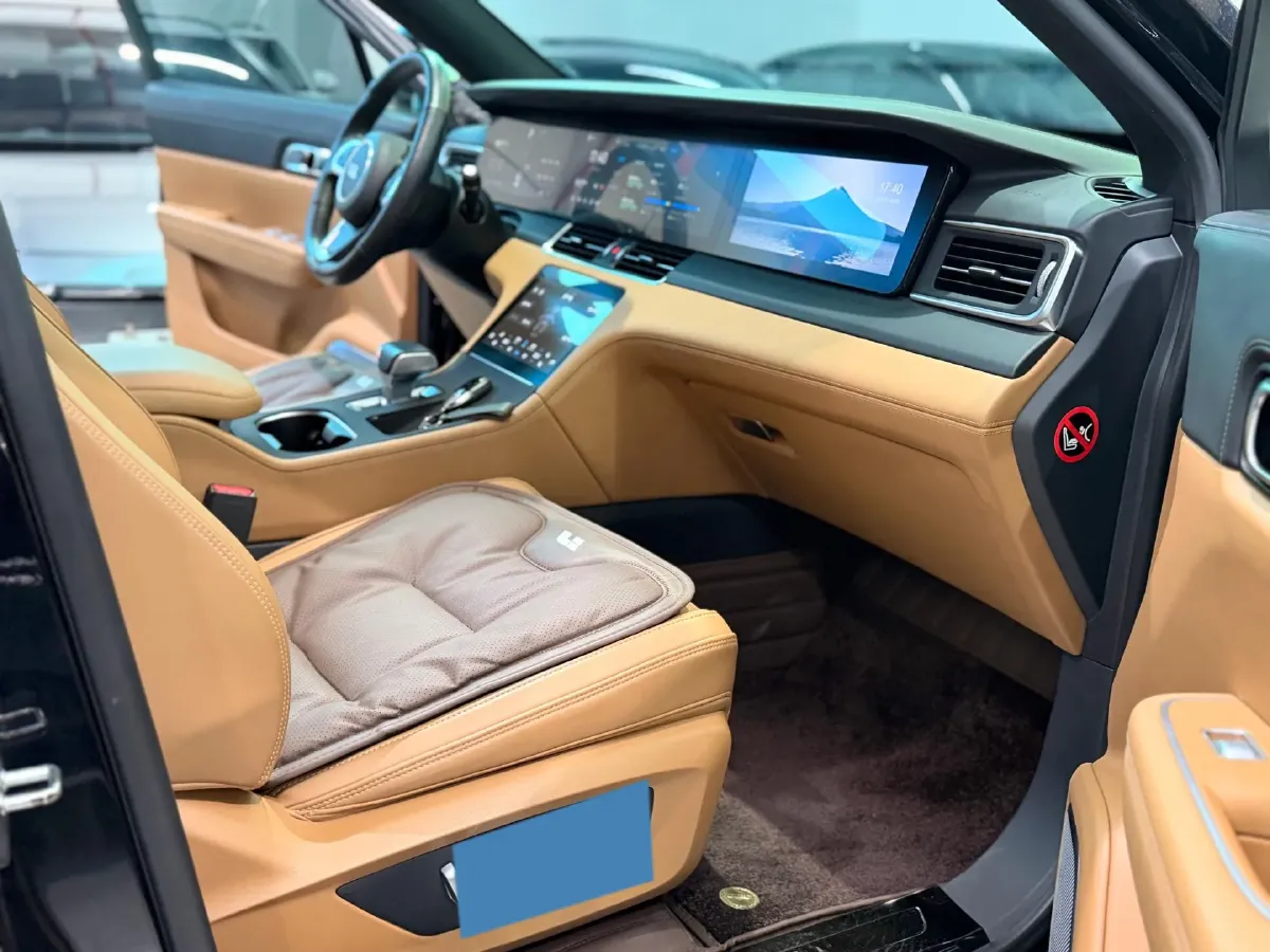 2020 Li ONE Range Extended 131HP REEV 40.5KWH,autocango,china used car exporter,china ev exporter,chinese used car exporter,chinese used ev exporter