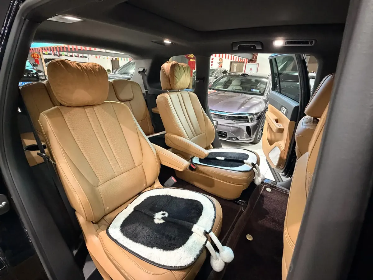 2020 Li ONE Range Extended 131HP REEV 40.5KWH,autocango,china used car exporter,china ev exporter,chinese used car exporter,chinese used ev exporter