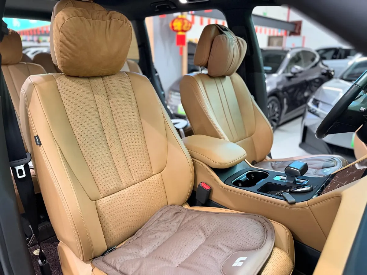 2020 Li ONE Range Extended 131HP REEV 40.5KWH,autocango,china used car exporter,china ev exporter,chinese used car exporter,chinese used ev exporter